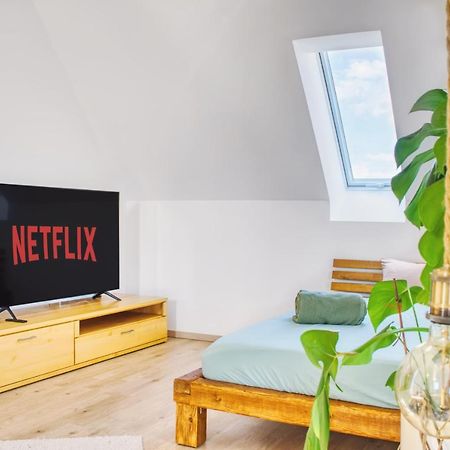 Luxus Apartment! Kueche, Balkon, Netflix, Parkplatz - 8 Personen Ilmmunster Esterno foto