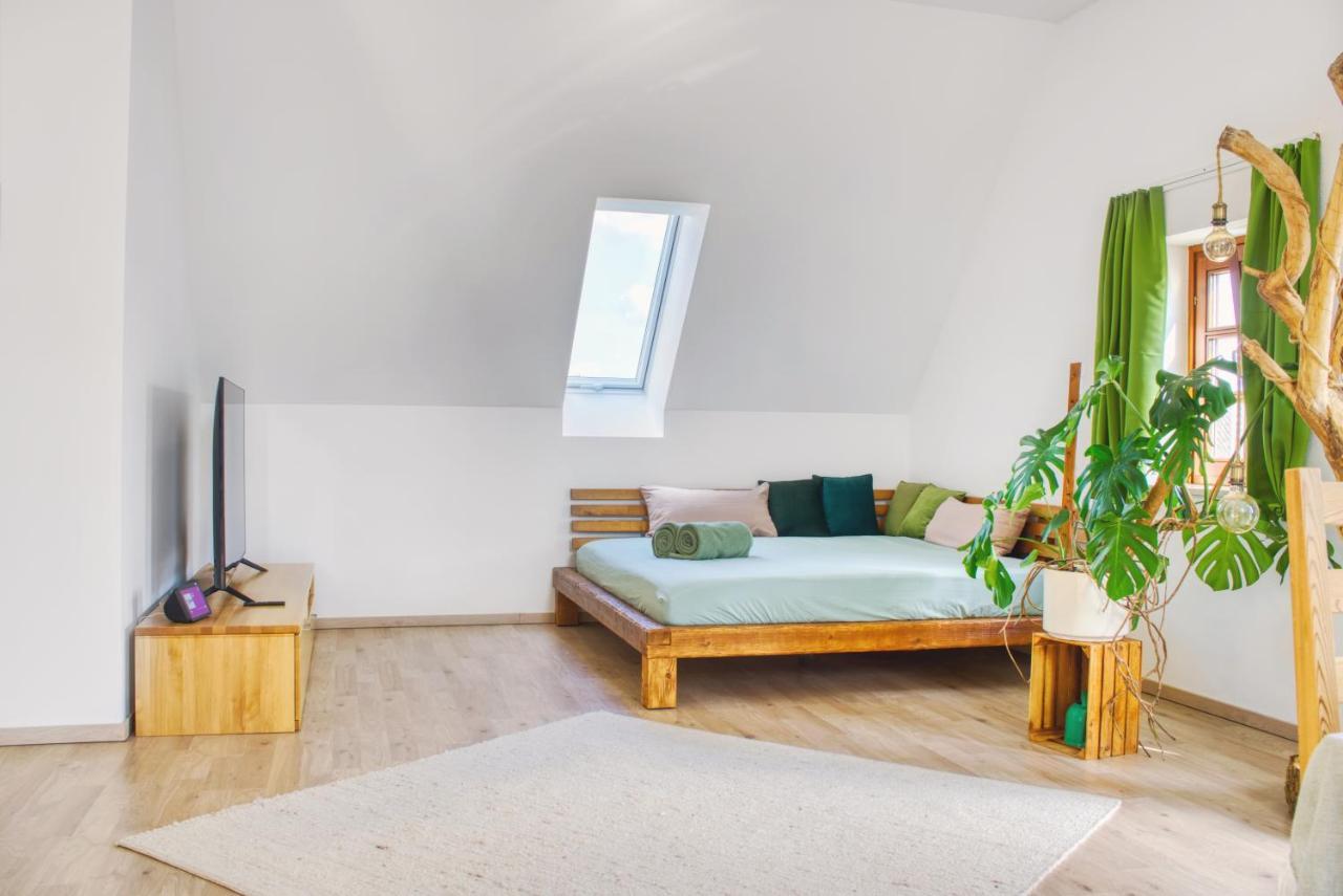 Luxus Apartment! Kueche, Balkon, Netflix, Parkplatz - 8 Personen Ilmmunster Esterno foto