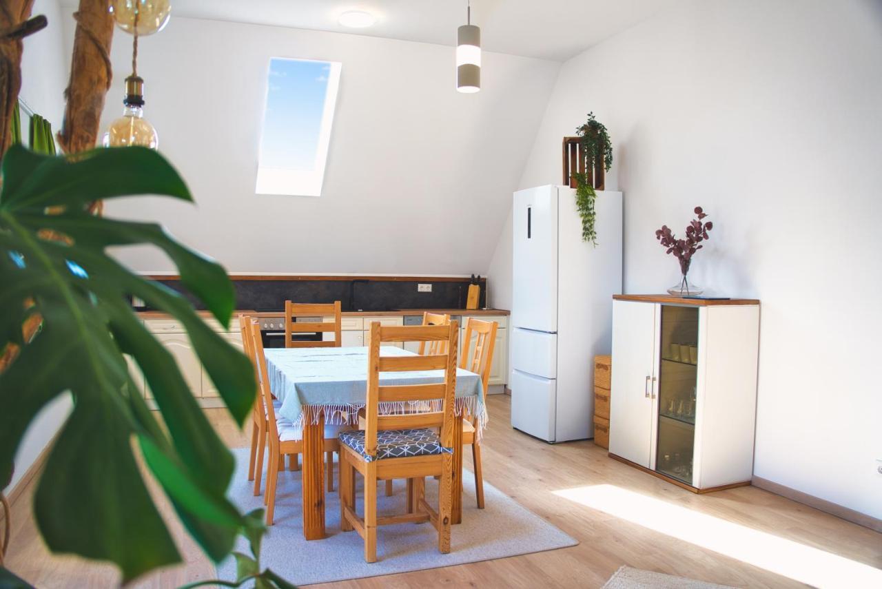 Luxus Apartment! Kueche, Balkon, Netflix, Parkplatz - 8 Personen Ilmmunster Esterno foto