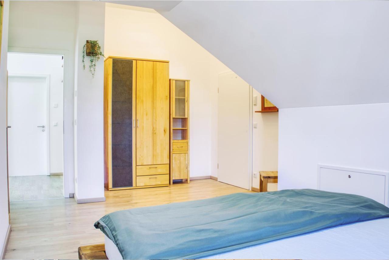 Luxus Apartment! Kueche, Balkon, Netflix, Parkplatz - 8 Personen Ilmmunster Esterno foto